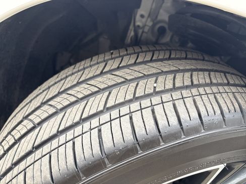 Certified 2024 Lexus ES 250 w/ Premium Package image 12