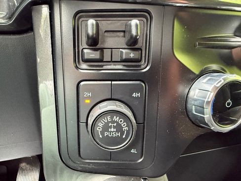 Used 2023 Ford F150 XLT AWD/4WD image 25