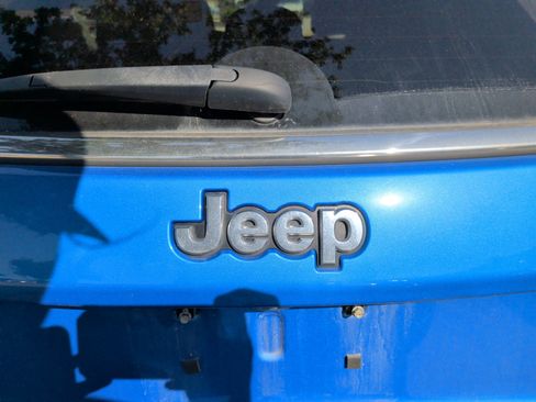 Used 2024 Jeep Compass Limited AWD/4WD image 37