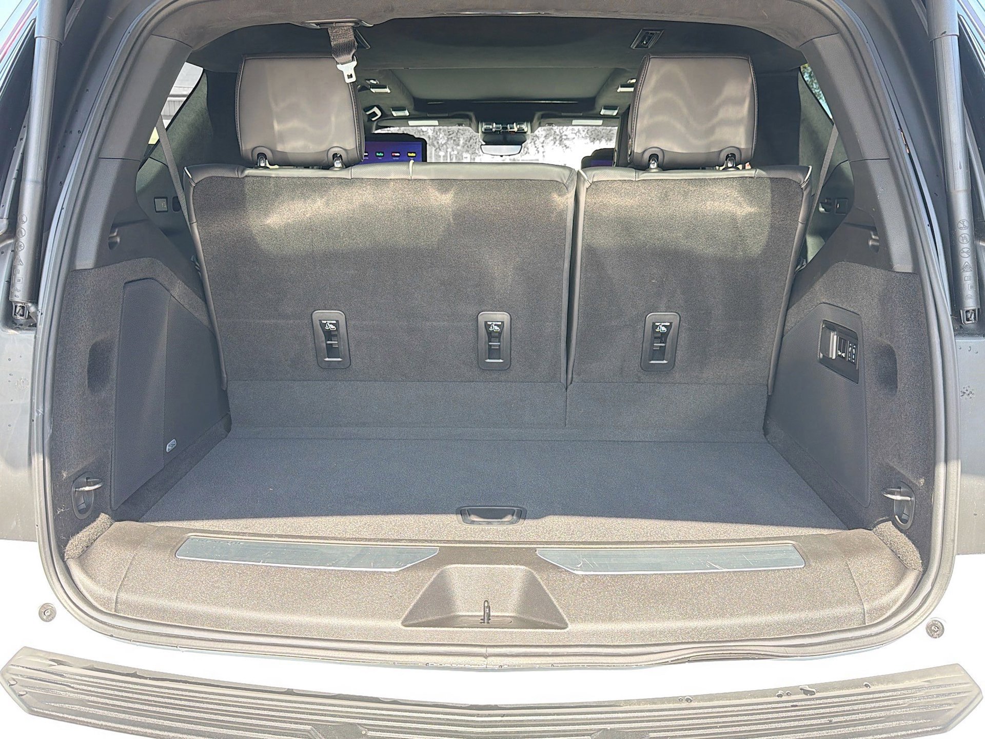 Used 2025 Cadillac Escalade Sport Platinum AWD/4WD image 12