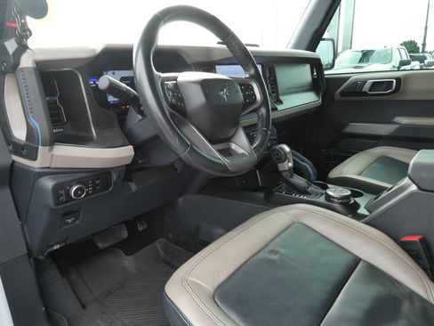 Used 2023 Ford Bronco Wildtrak AWD/4WD image 22
