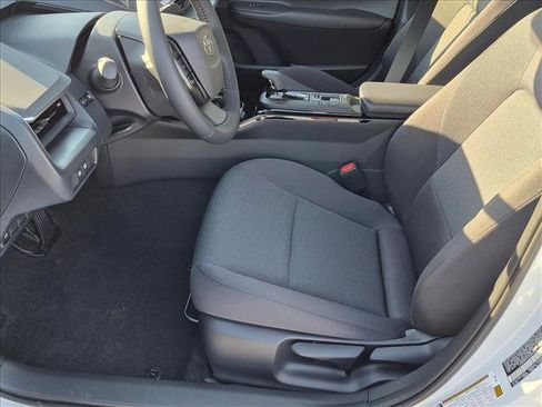 New 2027 Toyota Prius LE FWD image 4