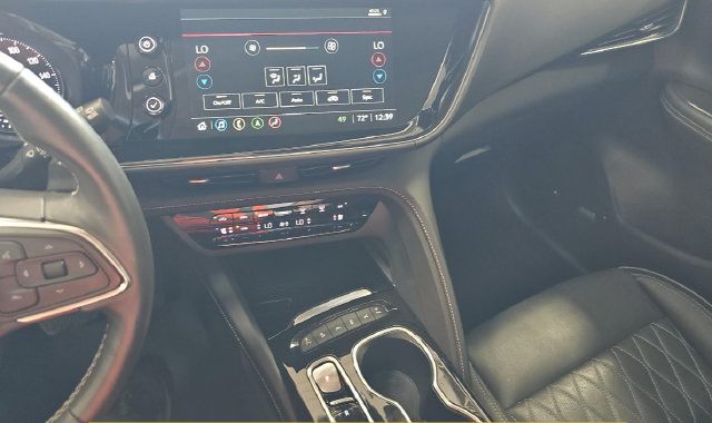 Used 2023 Buick Envision Avenir AWD/4WD image 17