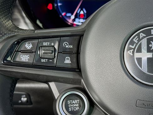 Used 2024 Alfa Romeo Tonale Ti image 13