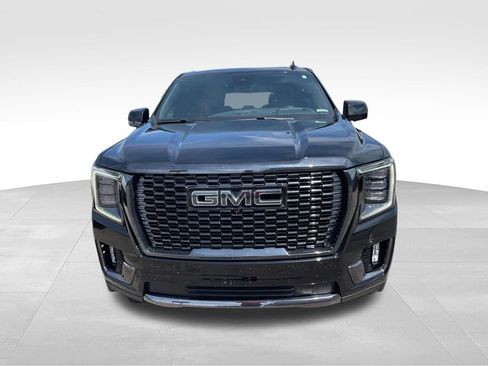 Used 2024 GMC Yukon XL Denali Ultimate AWD/4WD image 4