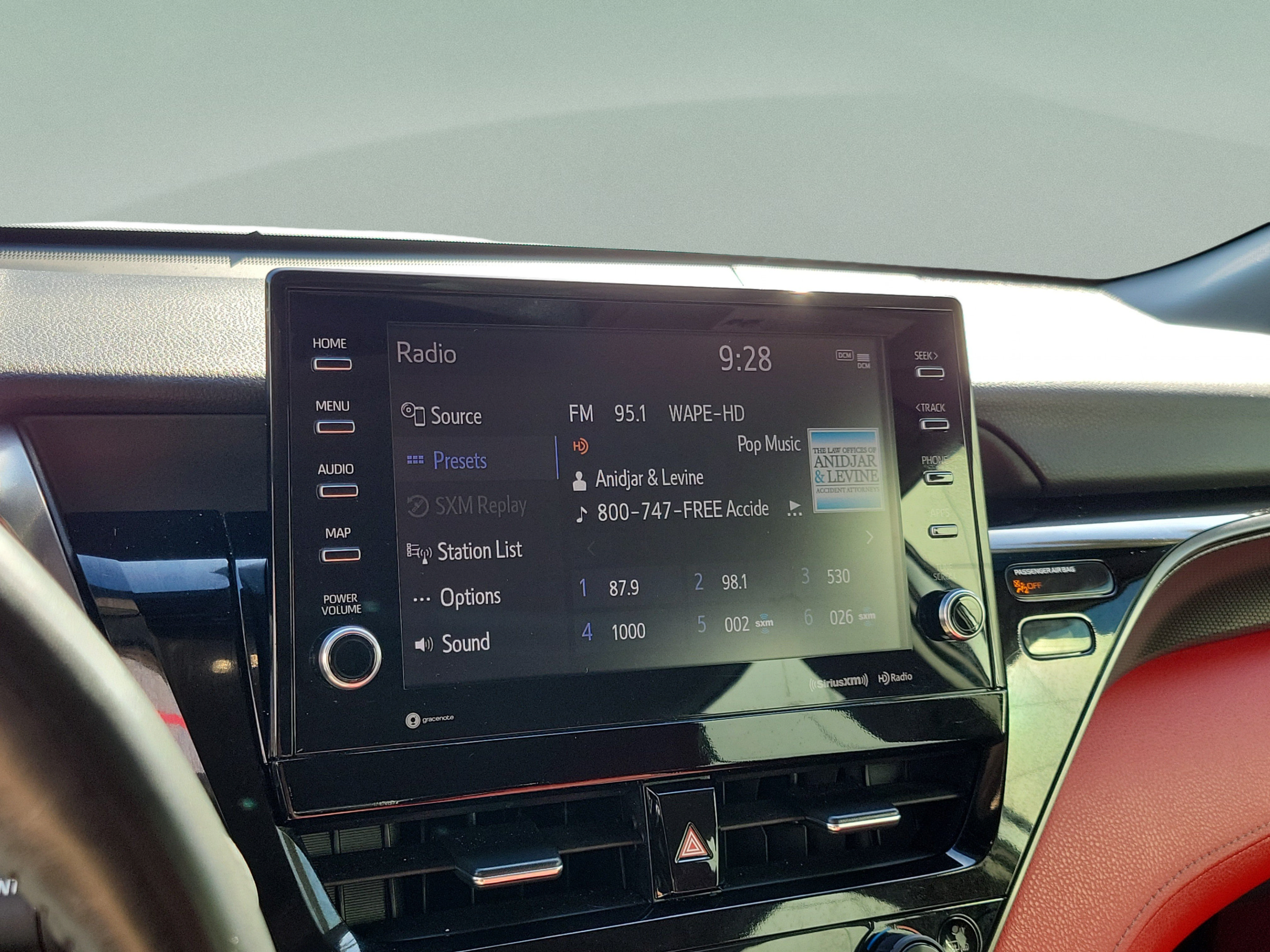 Used 2022 Toyota Camry XSE FWD image 13