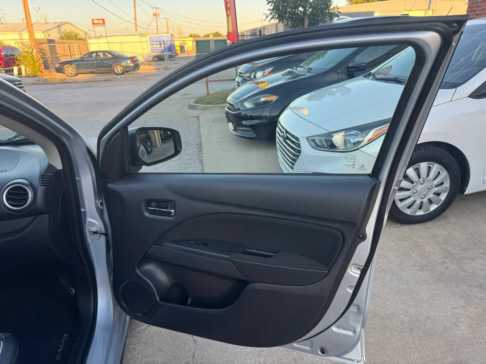 Used 2024 Mitsubishi Mirage SE FWD image 10