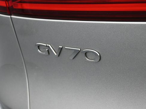 Used 2022 Genesis GV70 2.5T w/ Advanced Package image 42