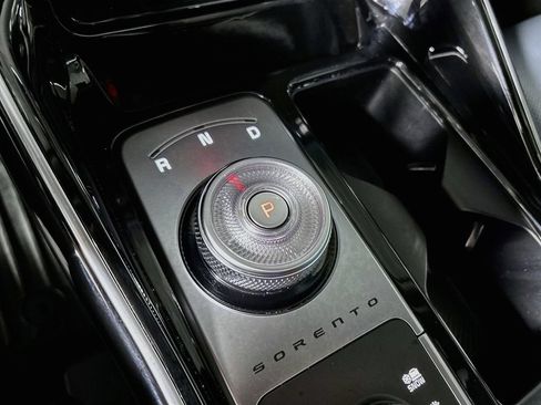 Certified 2025 Kia Sorento SX Prestige AWD/4WD image 19