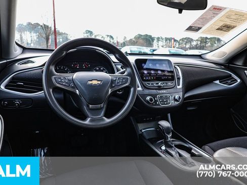 Used 2024 Chevrolet Malibu LT image 28