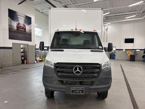 Used 2023 Mercedes-Benz Sprinter 3500 image 10
