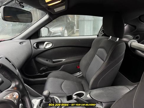 Used 2016 Nissan 370Z Coupe RWD image 20
