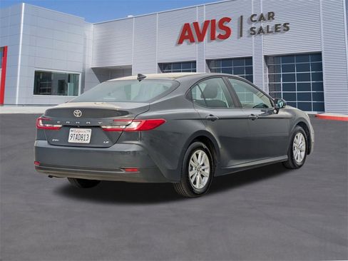 Used 2025 Toyota Camry LE image 6