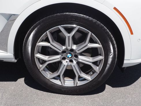 Used 2026 BMW X7 xDrive40i AWD/4WD image 10