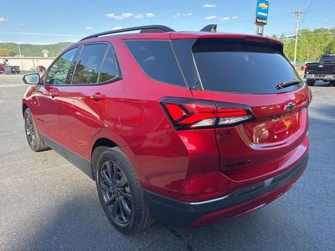 Used 2022 Chevrolet Equinox RS w/ LPO, Floor Liner Package image 7