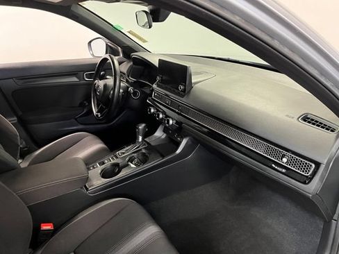 Used 2023 Honda Civic Sport image 11