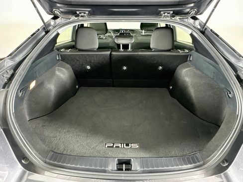 Used 2021 Toyota Prius LE w/ Carpet Mat Package (TMS) AWD/4WD image 28