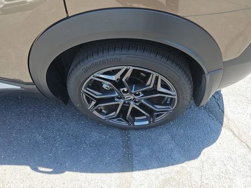 Certified 2025 Nissan Kicks SR w/ SR Premium Package AWD/4WD image 11
