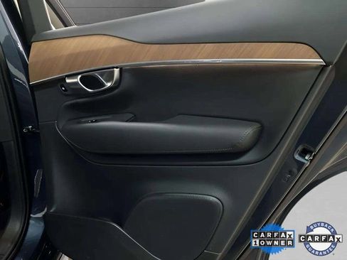 Used 2025 Volvo XC90 B6 Plus image 82