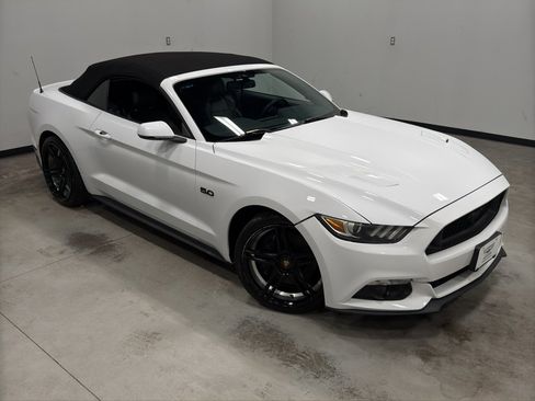 Used 2016 Ford Mustang GT Premium image 32