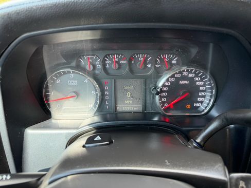 Used 2018 Chevrolet Silverado 2500 W/T RWD image 24