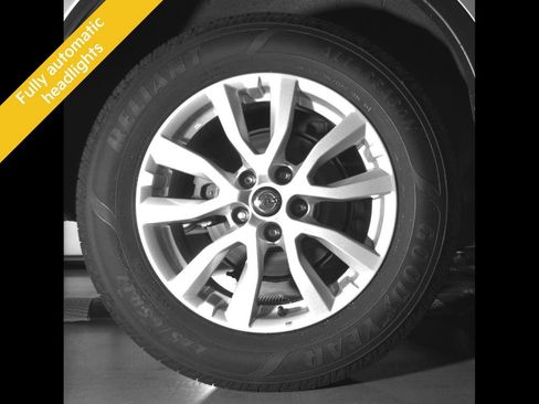 Used 2020 Nissan Rogue SV AWD/4WD image 13