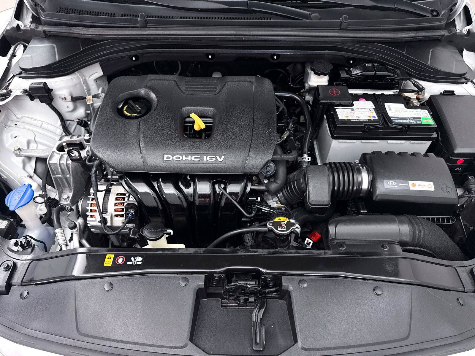 Used 2017 Hyundai Elantra Limited FWD image 7