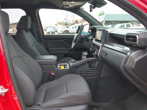 Used 2025 Toyota Tacoma SR5 w/ SR5 Upgrade Package image 32