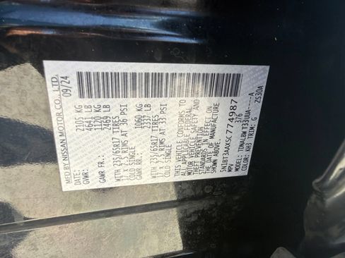 Used 2025 Nissan Rogue S FWD image 35