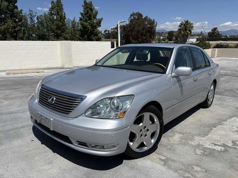 Used 2005 Lexus LS 430 RWD image 4