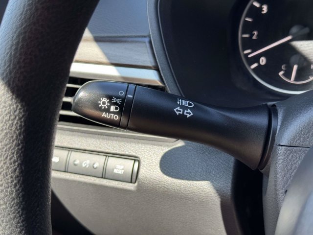 Used 2025 Nissan Altima 2.5 SV FWD image 26