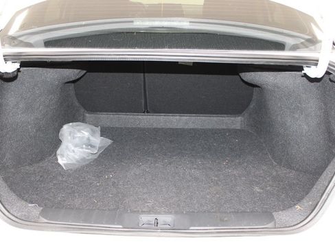 Used 2024 Nissan Sentra SV FWD image 13