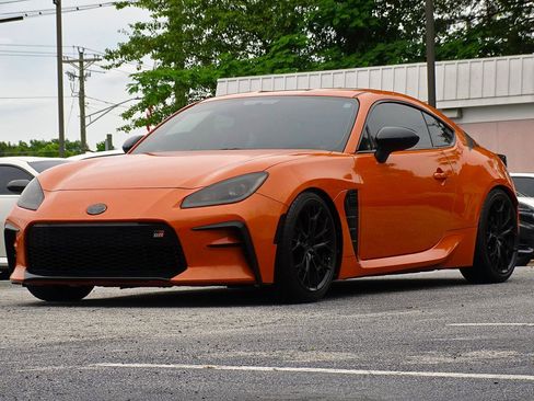 Used 2023 Toyota GR86 10th Anniversary SE RWD image 5