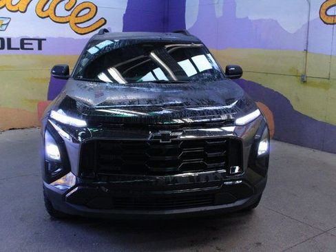 New 2026 Chevrolet Equinox ACTIV w/ Convenience Package III FWD image 3