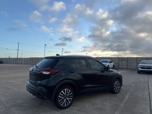 Used 2023 Nissan Kicks SV FWD image 22