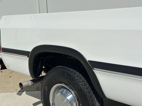 Used 1991 Dodge D/W Truck 250 image 26