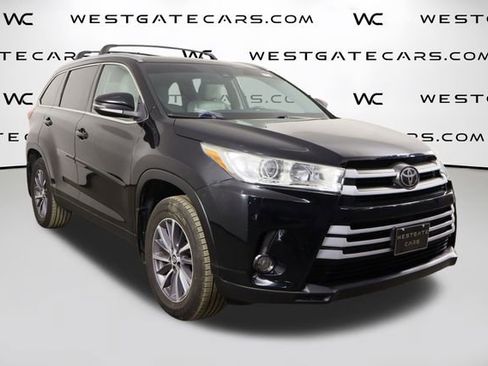 Used 2019 Toyota Highlander XLE AWD/4WD image 45