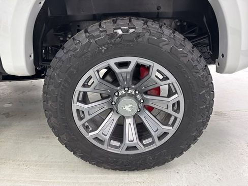 Used 2025 Ford F250 Lariat w/ Lariat Ultimate Package image 9