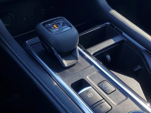 Used 2023 Nissan Pathfinder SL image 26