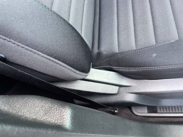 Used 2020 Ford Edge SE FWD image 47