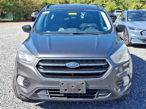 Certified 2018 Ford Escape SE w/ SE Sport Appearance Package image 3