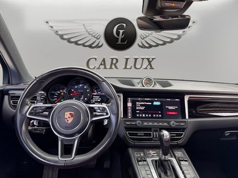 Used 2019 Porsche Macan AWD/4WD image 10