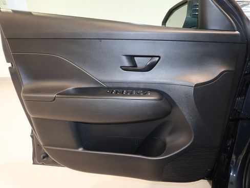 Used 2025 Hyundai Kona SEL AWD/4WD image 21