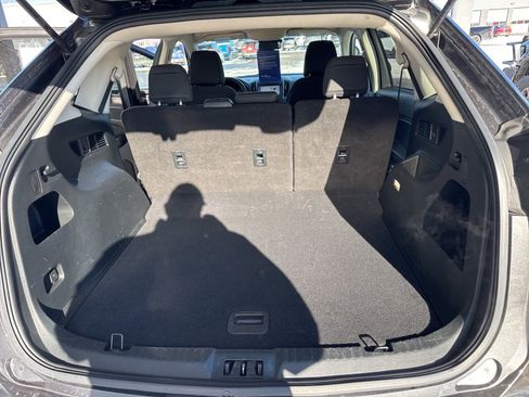 Certified 2020 Ford Edge SE image 34