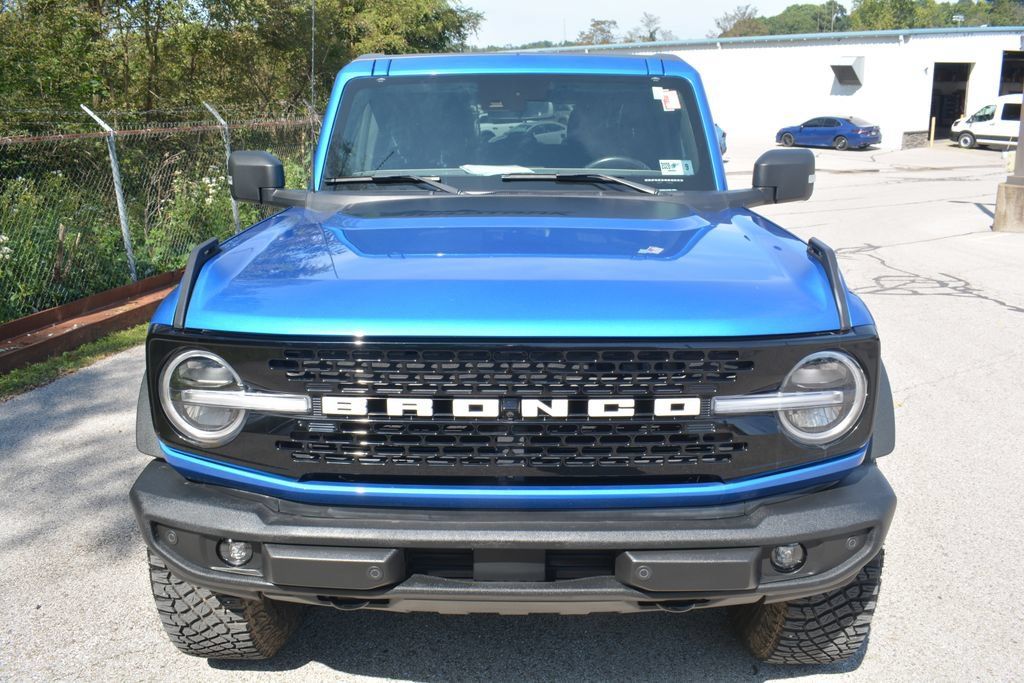 Certified 2022 Ford Bronco Wildtrak AWD/4WD image 2