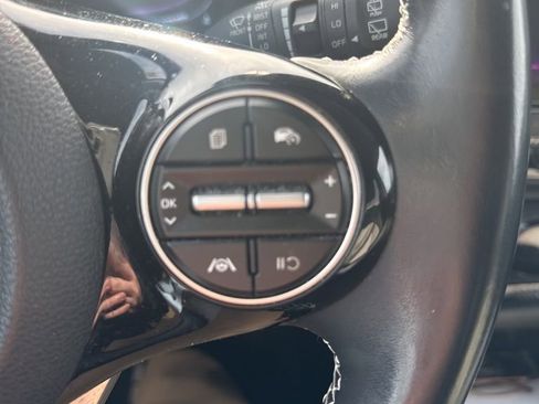 Certified 2024 Kia Soul GT-Line image 23