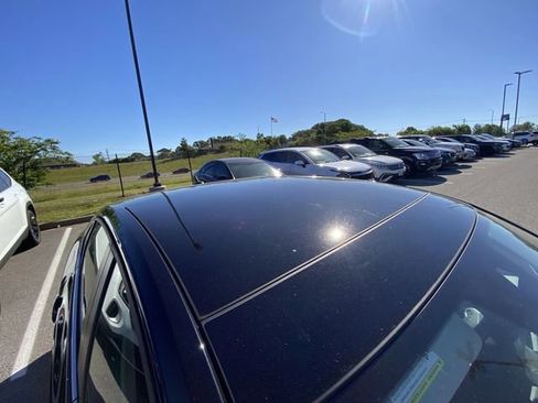 Used 2023 Volkswagen Jetta SE w/ Panoramic Sunroof Package FWD image 16