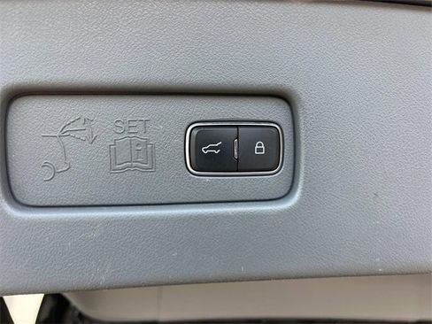 Used 2020 Lincoln Aviator Reserve w/ Equipment Group 201A image 13