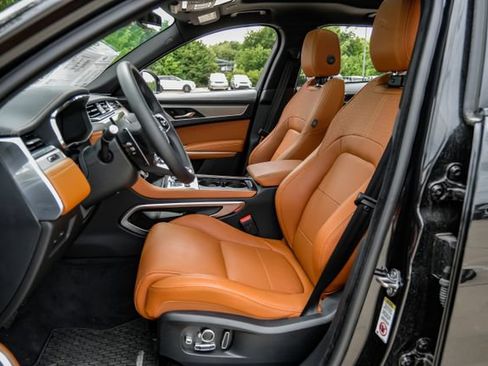 Used 2026 Jaguar F-PACE R-Dynamic S AWD/4WD image 40