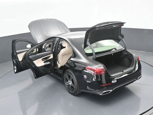 Used 2025 Mercedes-Benz E 350 4MATIC Sedan image 71